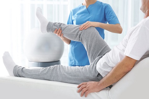 Physiotherapy-for-the-knee-768x512